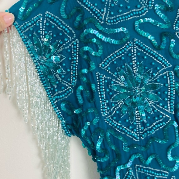 Vintage teal blue beaded and sequined dress. Beaded fringe. Size 8 - Picture 6 of 10